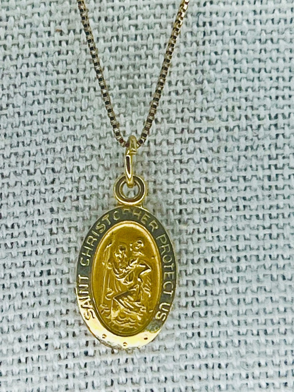 14k Solid Gold Oval Saint Christopher Medallion Pendant 16 Inch Necklace
